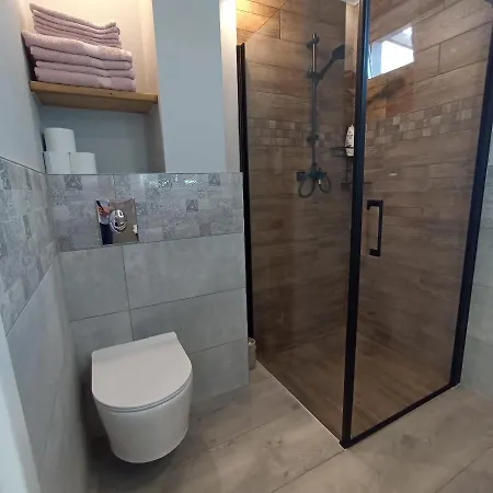 Dom W Górach * Lomnica (Jelenia Gora)