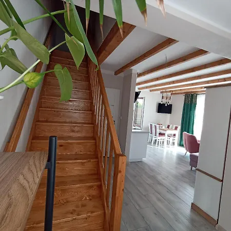 Dom wakacyjny Dom W Górach *